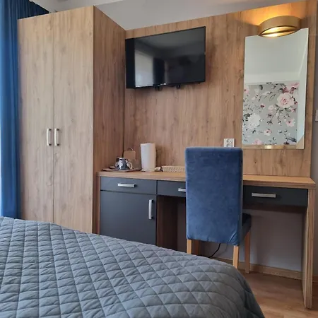 Gosciniec Pod Polna Roza 2 ゲストハウス ミエンジズドロイェ