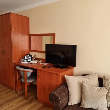 Gosciniec Pod Polna Roza 2 ゲストハウス ミエンジズドロイェ